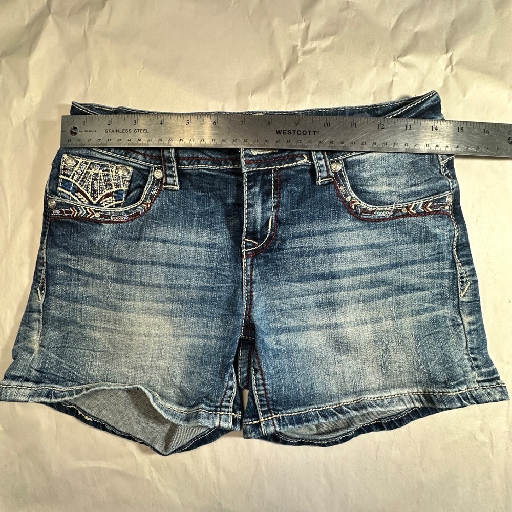 Grace In LA Shorts Womens Embellished Denim Low Rise Super Cute Size 28 - Picture 8 of 8